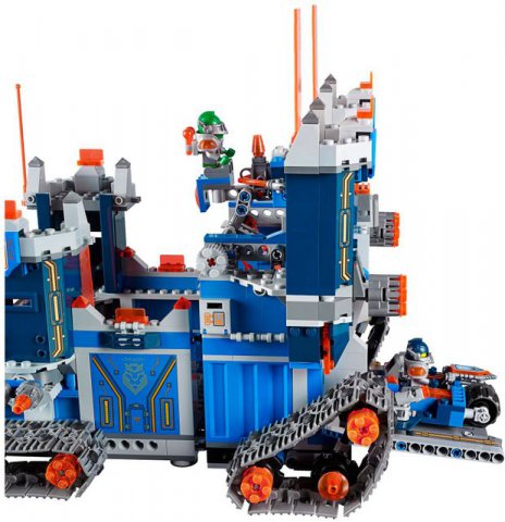 LEGO Fortrex