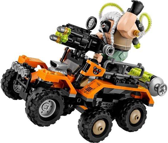 Klocki LEGO Bane - Atak Toksyczną Ciężarówką
