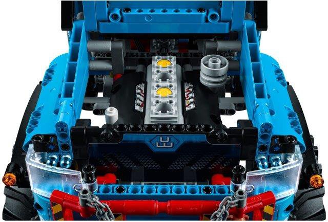 LEGO Terenowy Holownik 6x6