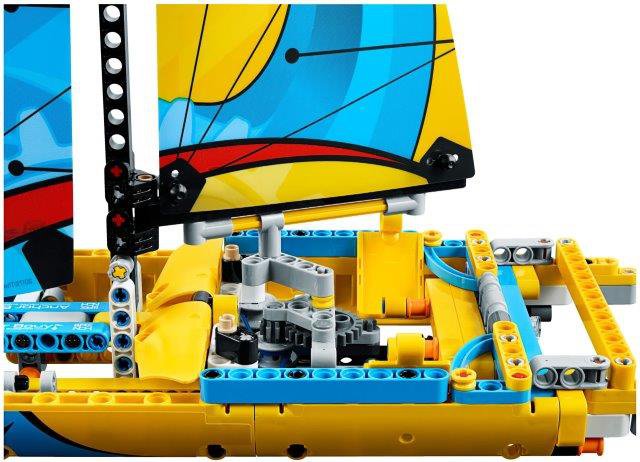 LEGO Jacht Wyścigowy