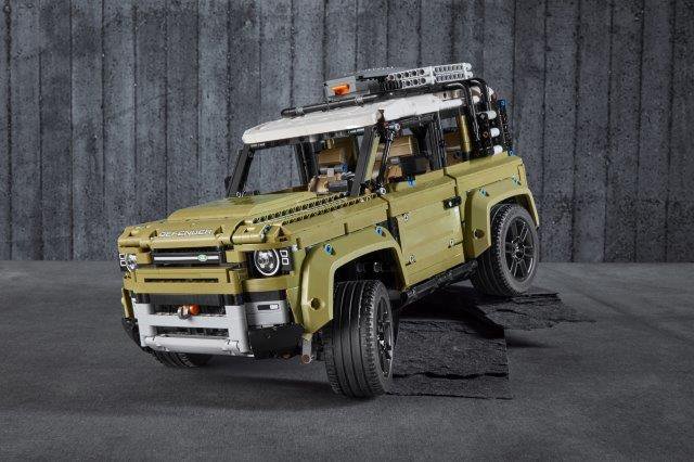 LEGO Land Rover Defender